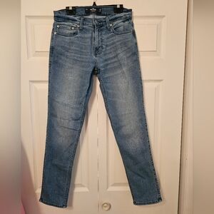 5/25$ Hollister jeans